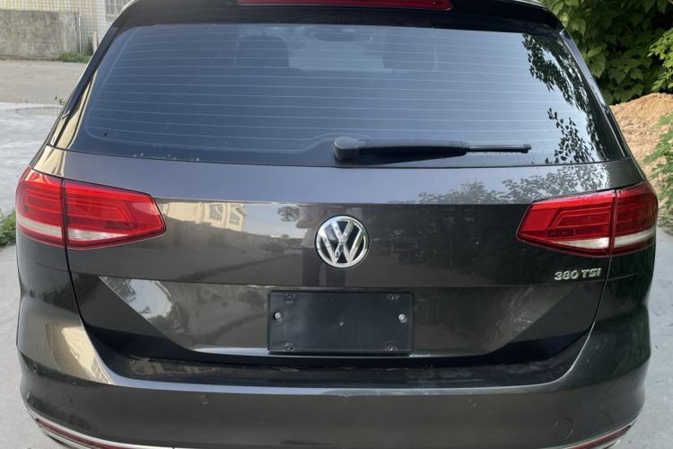 Used Volkswagen Variant 2018 380TSI Two-Wheel Drive Comfort Edition Rear