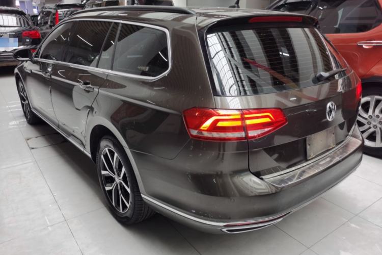 Used Volkswagen Variant 2018 380TSI Two-Wheel Drive Comfort Edition Rear Left 45 Deg