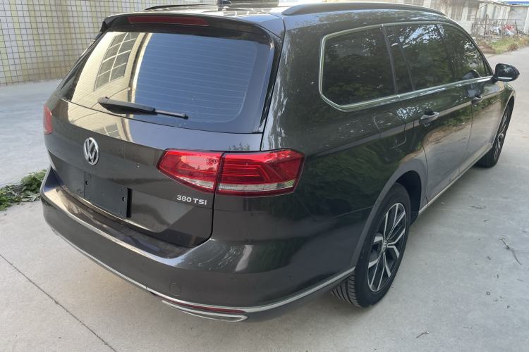 Used Volkswagen Variant 2018 380TSI Two-Wheel Drive Comfort Edition Rear Right 45 Deg