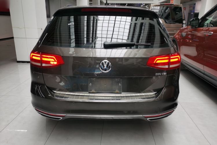 Used Volkswagen Variant 2018 380TSI Two-Wheel Drive Comfort Edition Rear