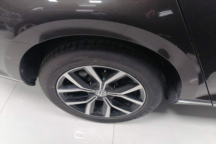 Used Volkswagen Variant 2018 380TSI Two-Wheel Drive Comfort Edition Right Rear Wheel Hub