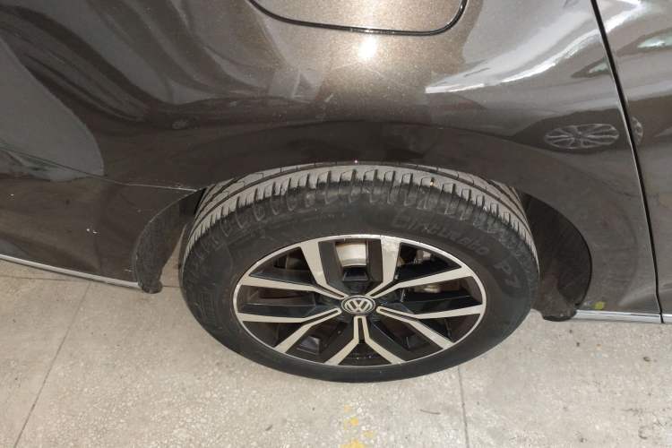 Used Volkswagen Variant 2018 380TSI Two-Wheel Drive Comfort Edition Right Rear Wheel Hub