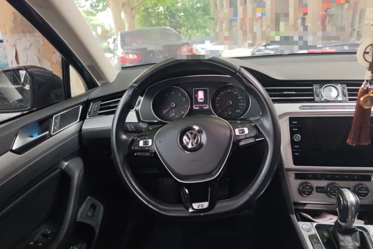 Used Volkswagen Variant 2018 380TSI Two-Wheel Drive Comfort Edition Steering Wheel
