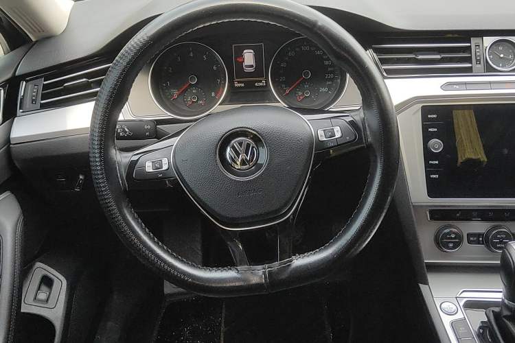 Used Volkswagen Variant 2018 380TSI Two-Wheel Drive Comfort Edition Steering Wheel
