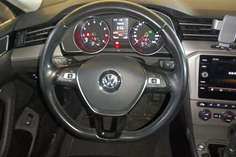 Used Volkswagen Variant 2018 380TSI Two-Wheel Drive Comfort Edition Steering Wheel