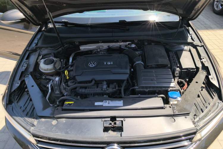 Used Volkswagen Variant 2018 380TSI Two-Wheel Drive Comfort Edition Engine Bay