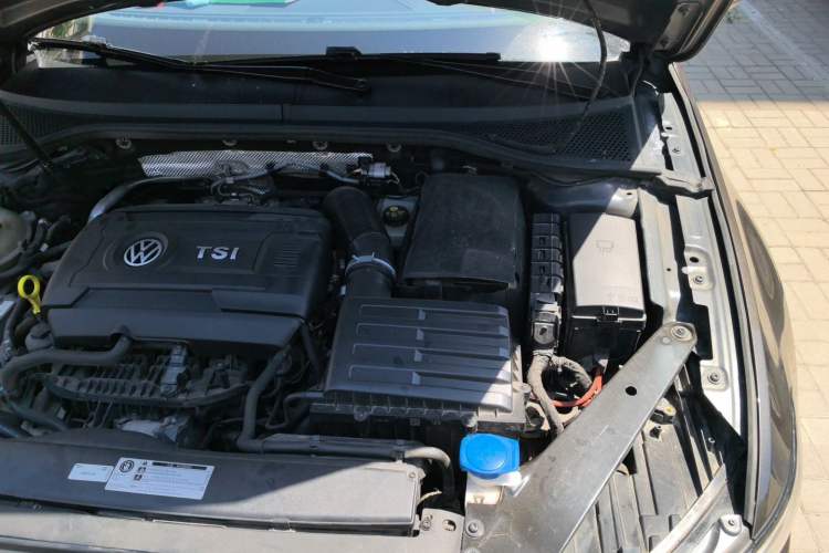 Used Volkswagen Variant 2018 380TSI Two-Wheel Drive Comfort Edition Engine Bay Left