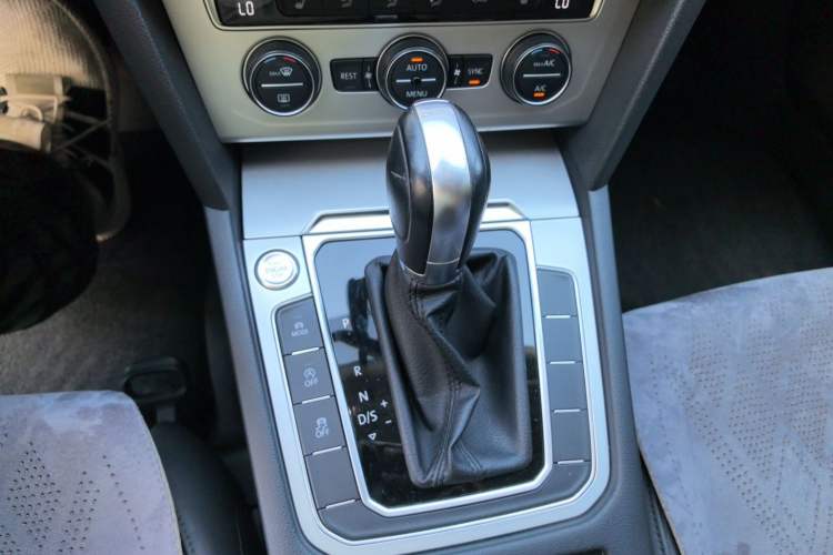 Used Volkswagen Variant 2018 380TSI Two-Wheel Drive Comfort Edition Gear Lever