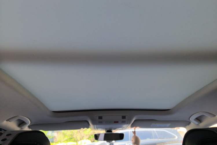 Used Volkswagen Variant 2018 380TSI Two-Wheel Drive Comfort Edition Headliner