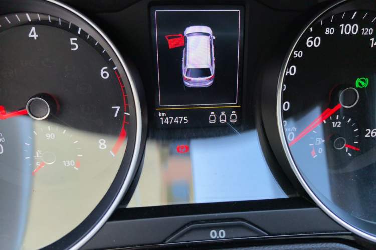 Used Volkswagen Variant 2018 380TSI Two-Wheel Drive Comfort Edition Odometer Close Up