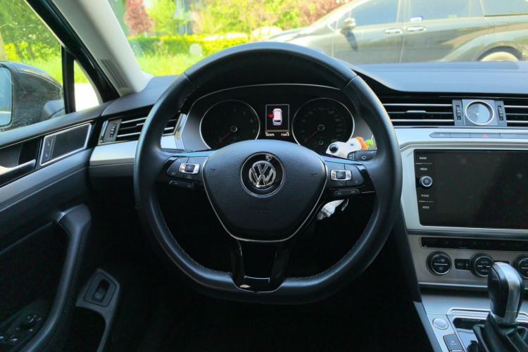 Used Volkswagen Variant 2018 380TSI Two-Wheel Drive Comfort Edition Steering Wheel