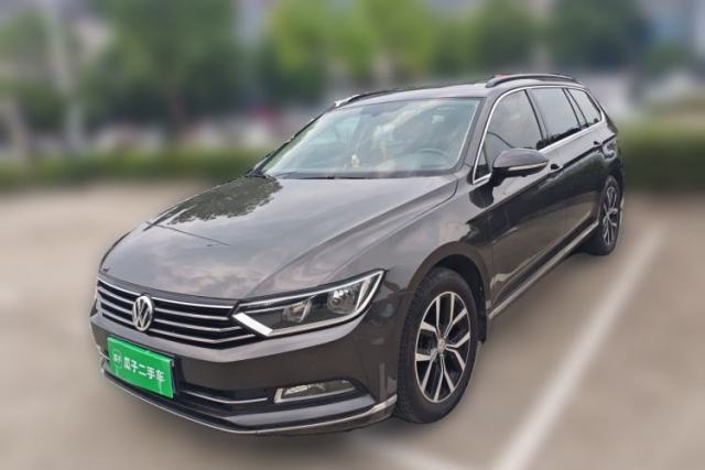 Ojetý Volkswagen Variant 2018 380TSI Two-Wheel Drive Comfort Edition