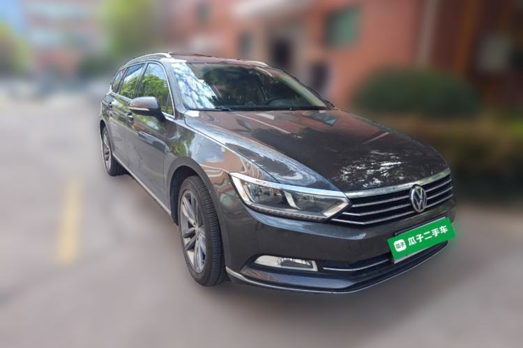 Used Volkswagen Variant 2018 380TSI Two-Wheel Drive Comfort Edition Front Right 45 Deg