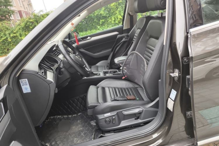 Used Volkswagen Variant 2018 380TSI Two-Wheel Drive Comfort Edition Left Front Seat