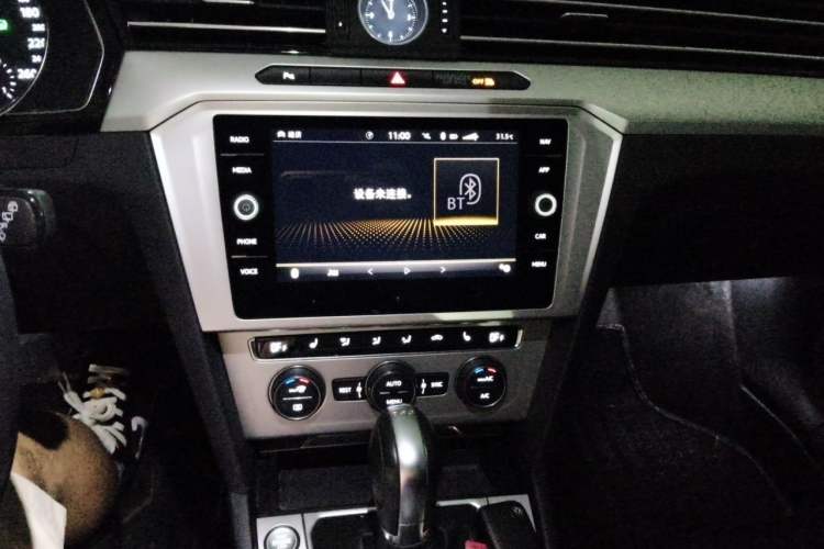 Used Volkswagen Variant 2018 380TSI Two-Wheel Drive Comfort Edition Audio And AC Panel