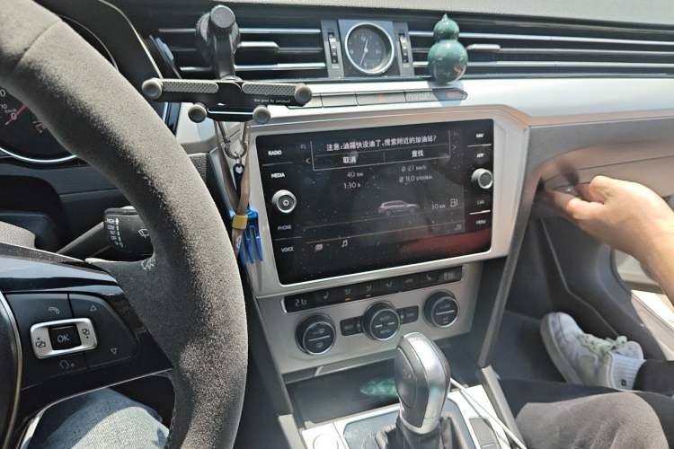 Used Volkswagen Variant 2018 380TSI Two-Wheel Drive Comfort Edition Audio And AC Panel