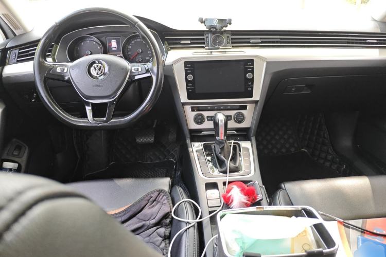 Used Volkswagen Variant 2018 280TSI Two-Wheel Drive Comfort Edition Center Console