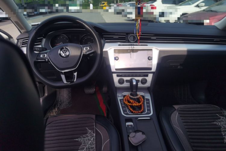 Used Volkswagen Variant 2018 380TSI Two-Wheel Drive Comfort Edition Center Console