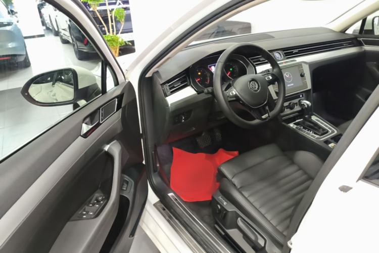 Used Volkswagen Variant 2018 380TSI Two-Wheel Drive Comfort Edition Driver Seat