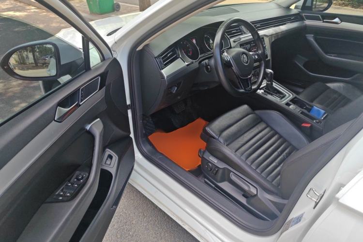 Used Volkswagen Variant 2018 380TSI Two-Wheel Drive Comfort Edition Driver Seat