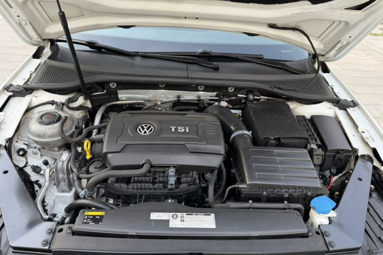 Used Volkswagen Variant 2018 380TSI Two-Wheel Drive Comfort Edition Engine Bay