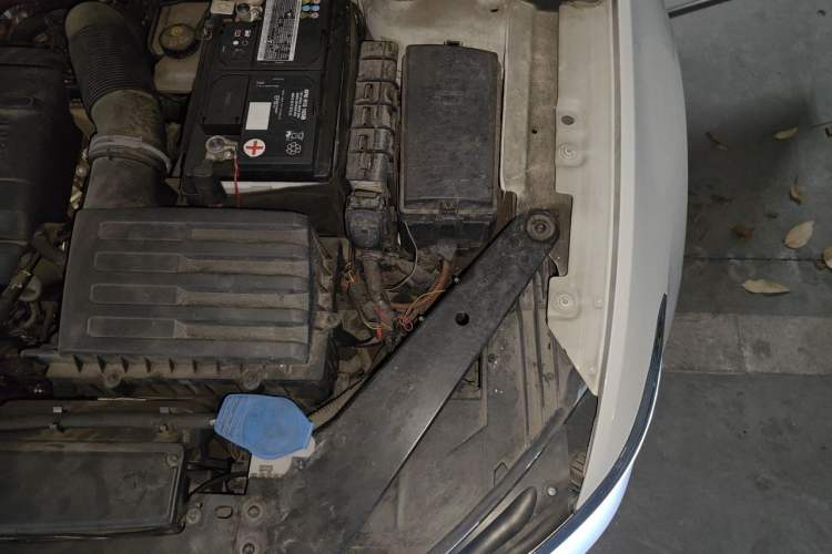 Used Volkswagen Variant 2018 380TSI Two-Wheel Drive Comfort Edition Engine Bay Left