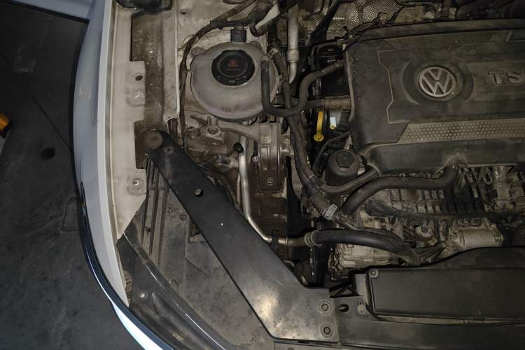 Used Volkswagen Variant 2018 380TSI Two-Wheel Drive Comfort Edition Engine Bay Right