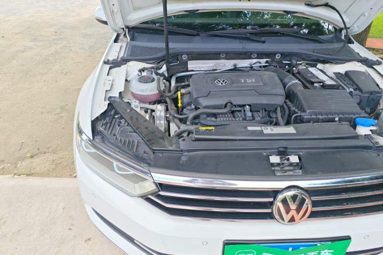 Used Volkswagen Variant 2018 380TSI Two-Wheel Drive Comfort Edition Engine Bay Right