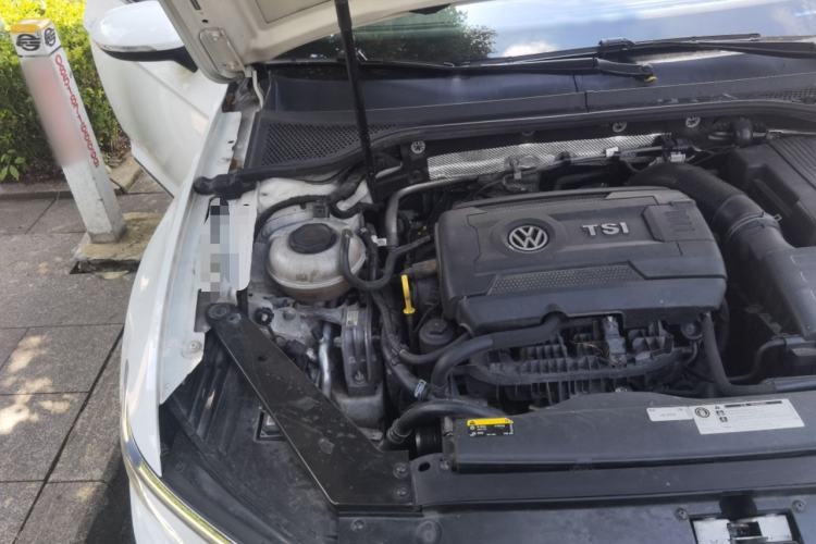 Used Volkswagen Variant 2018 380TSI Two-Wheel Drive Comfort Edition Engine Bay Right
