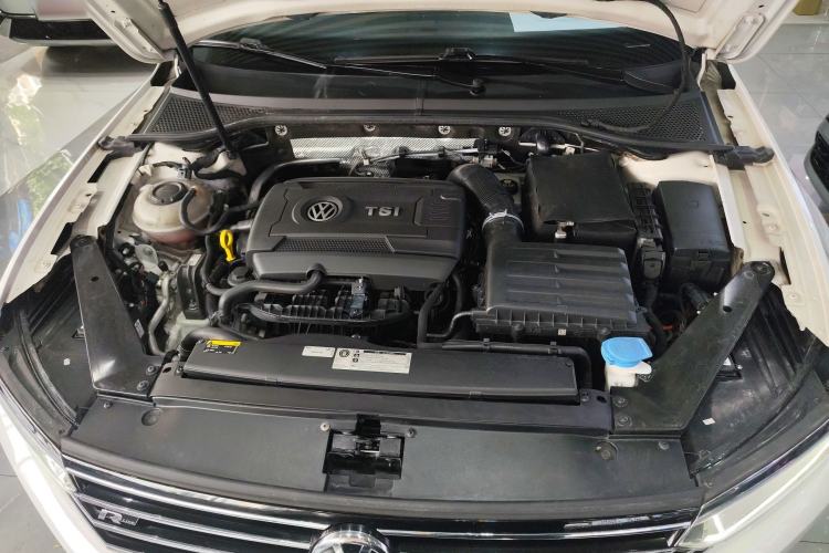 Used Volkswagen Variant 2018 380TSI Two-Wheel Drive Comfort Edition Engine Bay