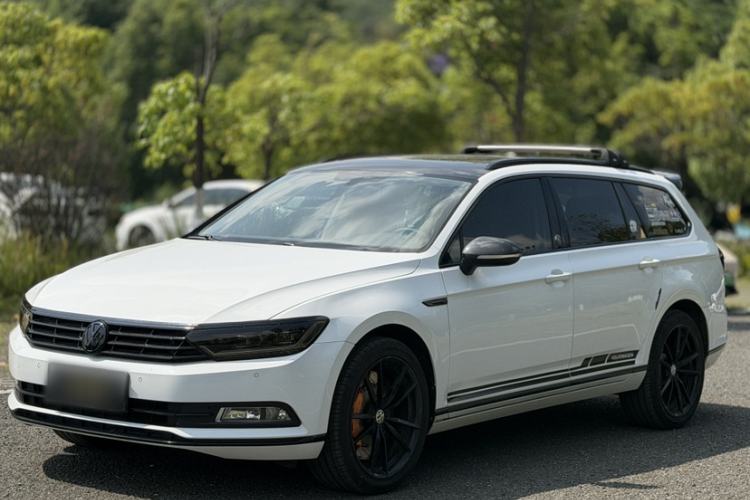 Used Volkswagen Variant 2018 380TSI Two-Wheel Drive Comfort Edition Exterior 1