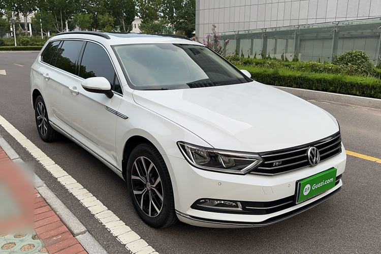 Used Volkswagen Variant 2018 380TSI Two-Wheel Drive Comfort Edition Exterior 2