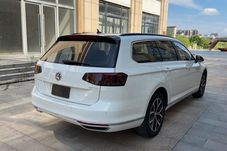 Used Volkswagen Variant 2018 380TSI Two-Wheel Drive Comfort Edition Exterior 4