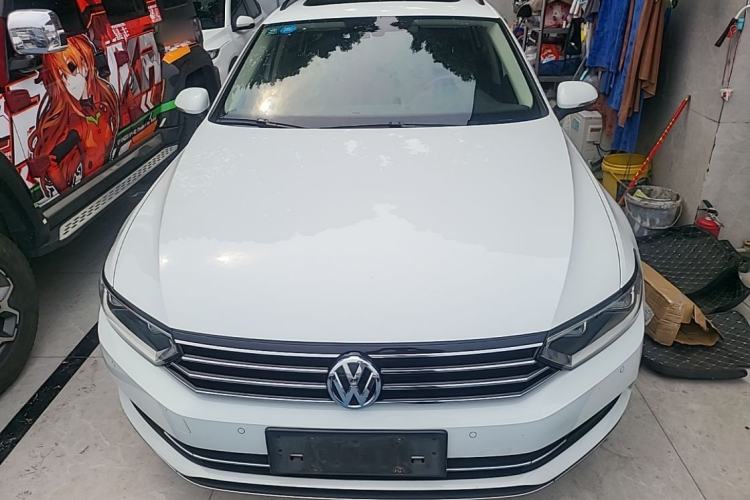 Used Volkswagen Variant 2018 380TSI Two-Wheel Drive Comfort Edition Front