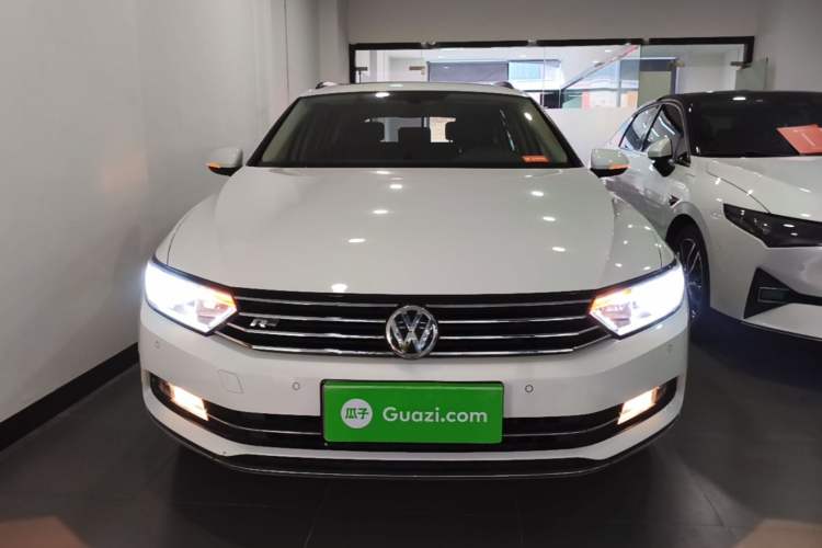 Used Volkswagen Variant 2018 380TSI Two-Wheel Drive Comfort Edition Front