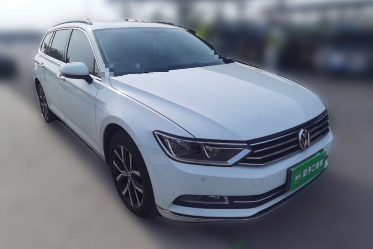 Used Volkswagen Variant 2018 380TSI Two-Wheel Drive Comfort Edition Front Right 45 Deg