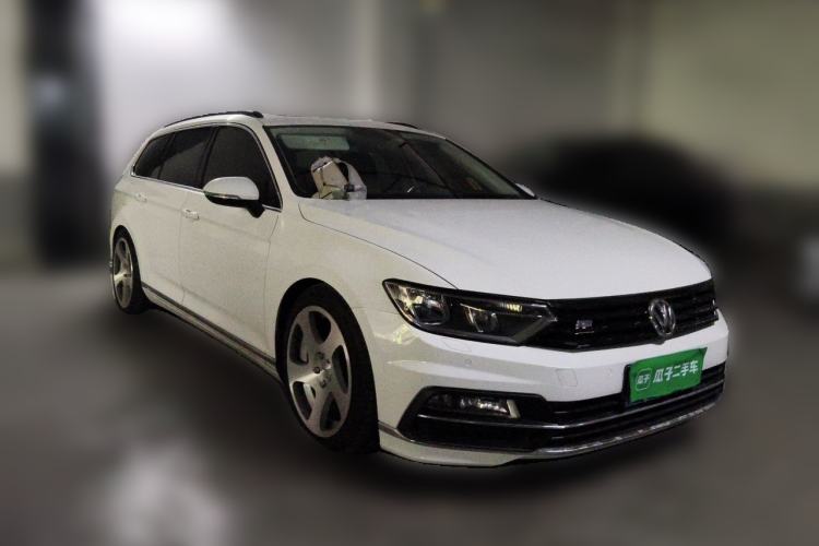 Used Volkswagen Variant 2018 380TSI Two-Wheel Drive Comfort Edition Front Right 45 Deg