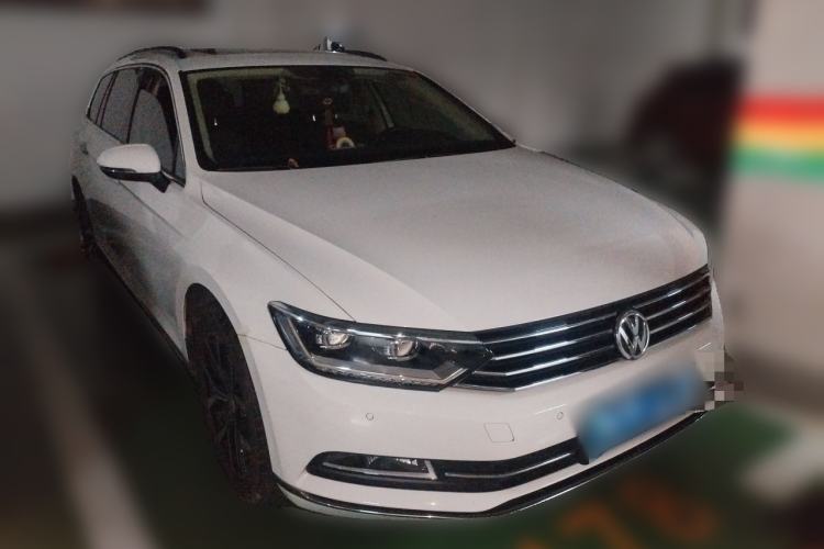 Used Volkswagen Variant 2018 380TSI Two-Wheel Drive Comfort Edition Front Right 45 Deg