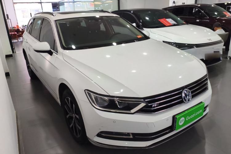 Used Volkswagen Variant 2018 380TSI Two-Wheel Drive Comfort Edition Front Right 45 Deg