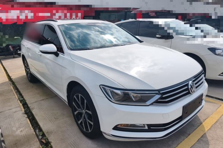 Used Volkswagen Variant 2018 380TSI Two-Wheel Drive Comfort Edition Front Right 45 Deg