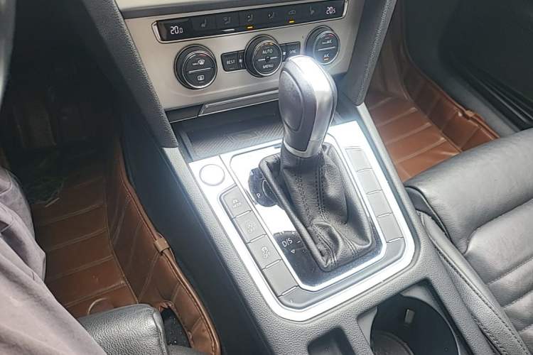 Used Volkswagen Variant 2018 380TSI Two-Wheel Drive Comfort Edition Gear Lever