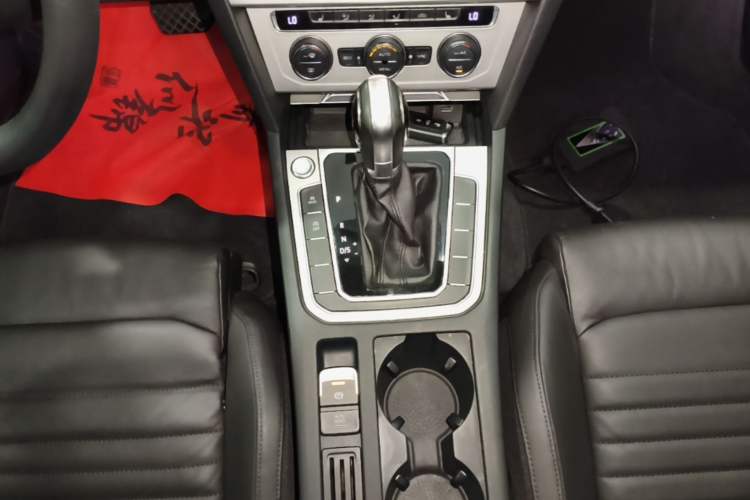 Used Volkswagen Variant 2018 380TSI Two-Wheel Drive Comfort Edition Gear Lever
