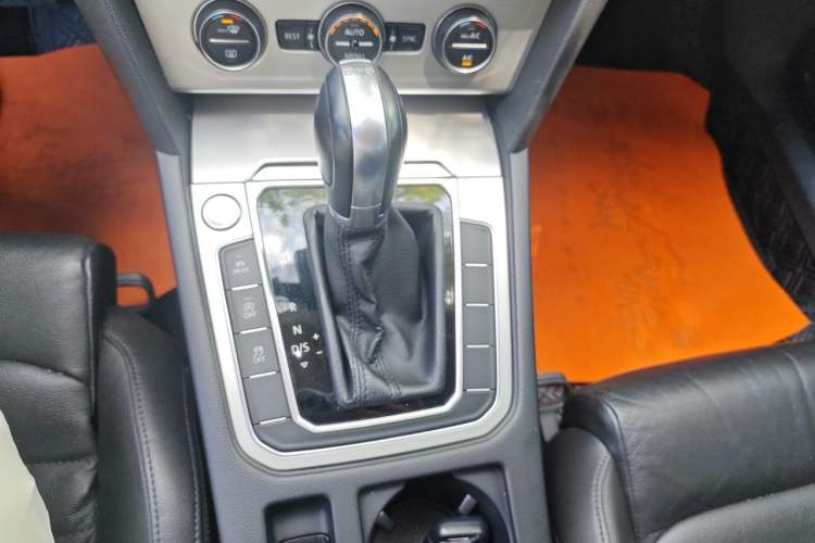 Used Volkswagen Variant 2018 380TSI Two-Wheel Drive Comfort Edition Gear Lever