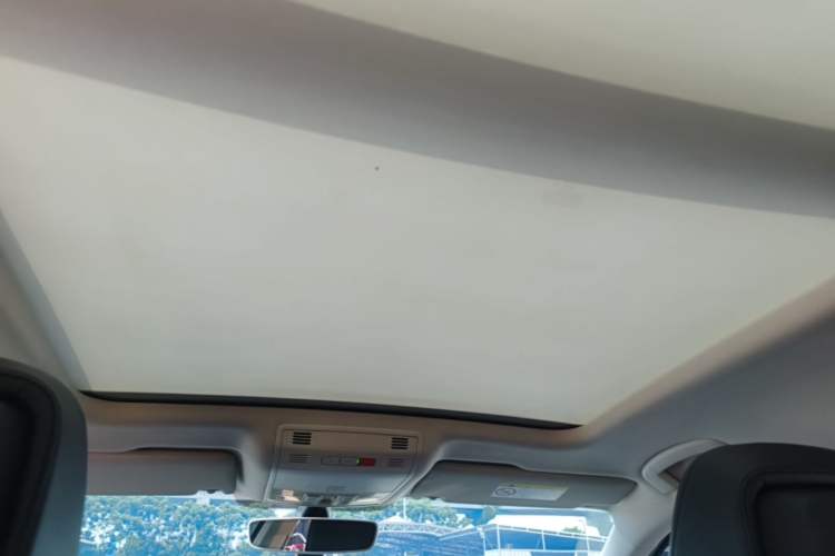 Used Volkswagen Variant 2018 380TSI Two-Wheel Drive Comfort Edition Headliner