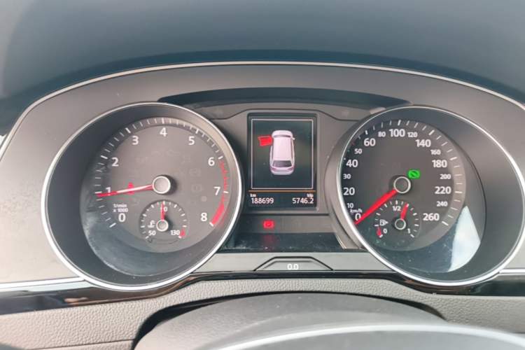 Used Volkswagen Variant 2018 380TSI Two-Wheel Drive Comfort Edition Instrument Cluster
