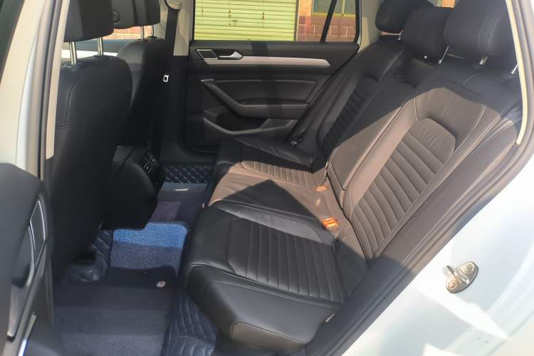 Used Volkswagen Variant 2018 380TSI Two-Wheel Drive Comfort Edition Interior 1