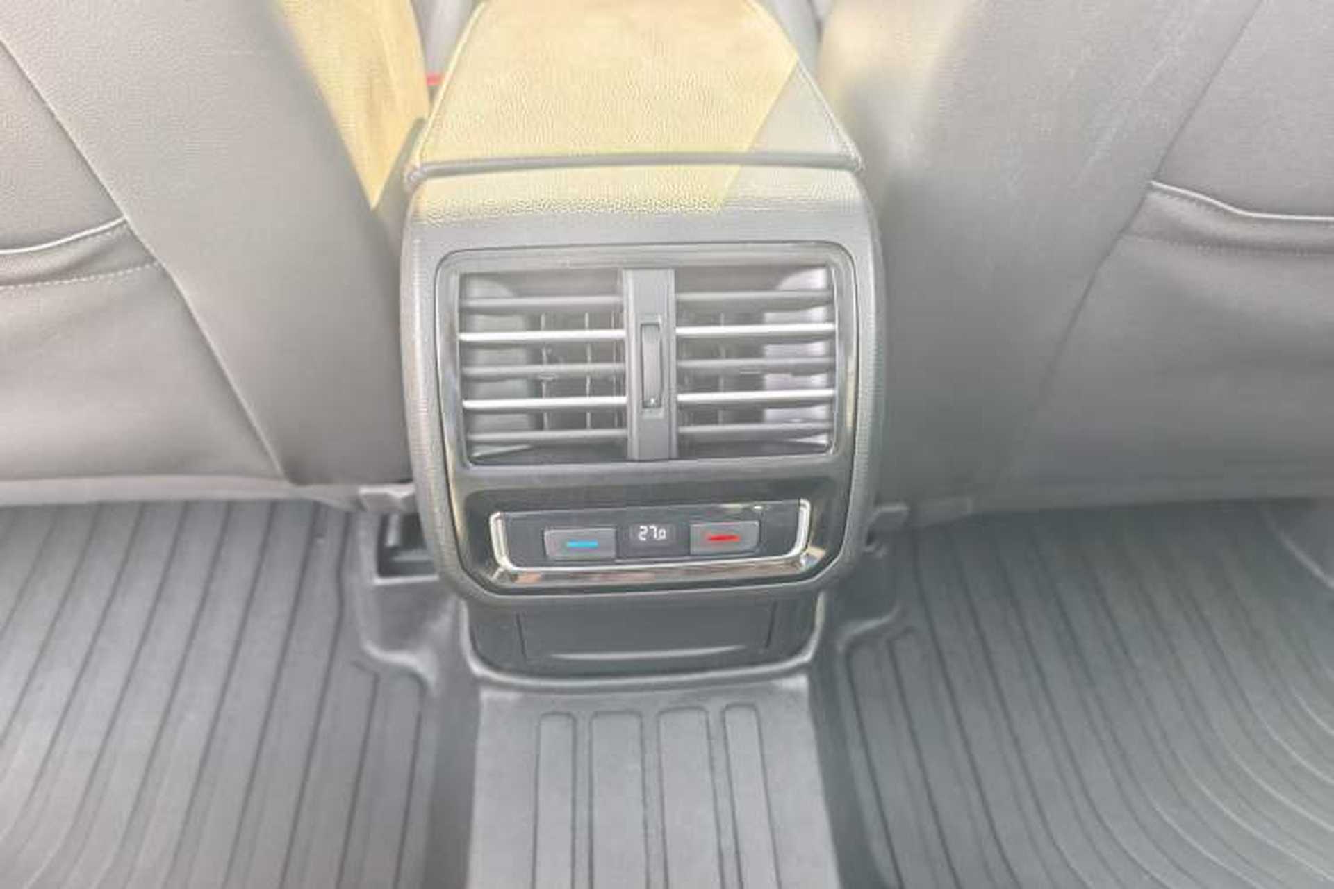 Used Volkswagen Variant 2018 380TSI Two-Wheel Drive Comfort Edition Interior 3