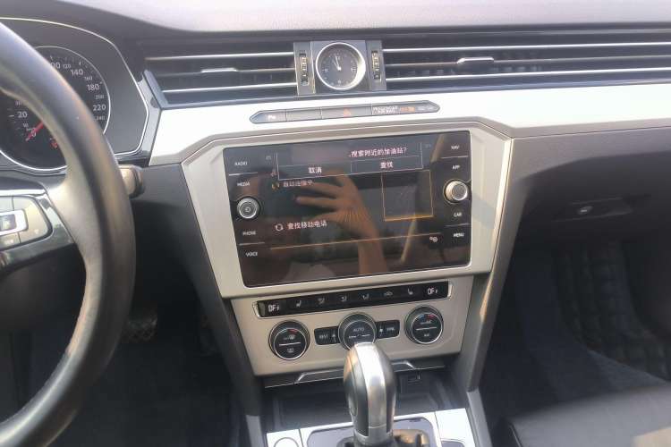 Used Volkswagen Variant 2018 380TSI Two-Wheel Drive Comfort Edition Interior 5