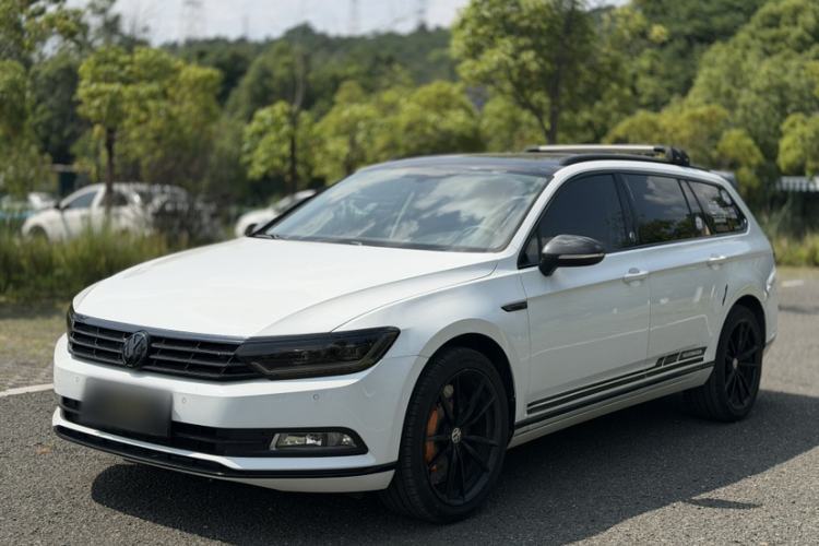 Used Volkswagen Variant 2018 380TSI Two-Wheel Drive Comfort Edition Guazi used car, China used car export, Used car for sale, Used  cars, Cheapest cars for sale