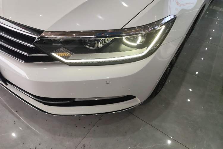 Used Volkswagen Variant 2018 380TSI Two-Wheel Drive Comfort Edition Left Front Headlight
